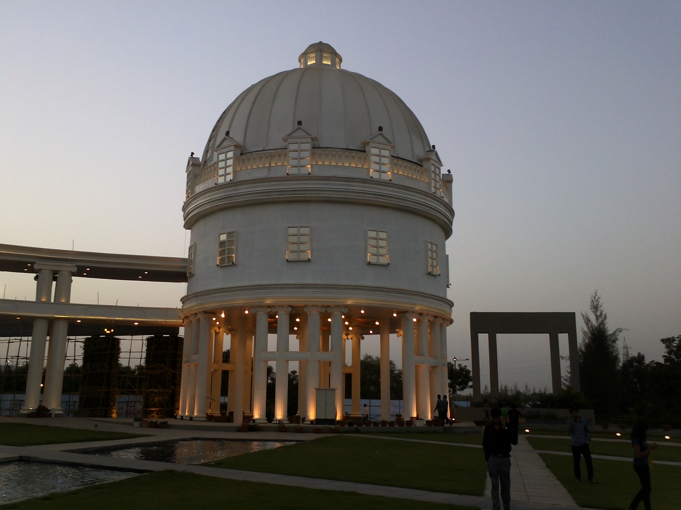Amanora Park Town Centre